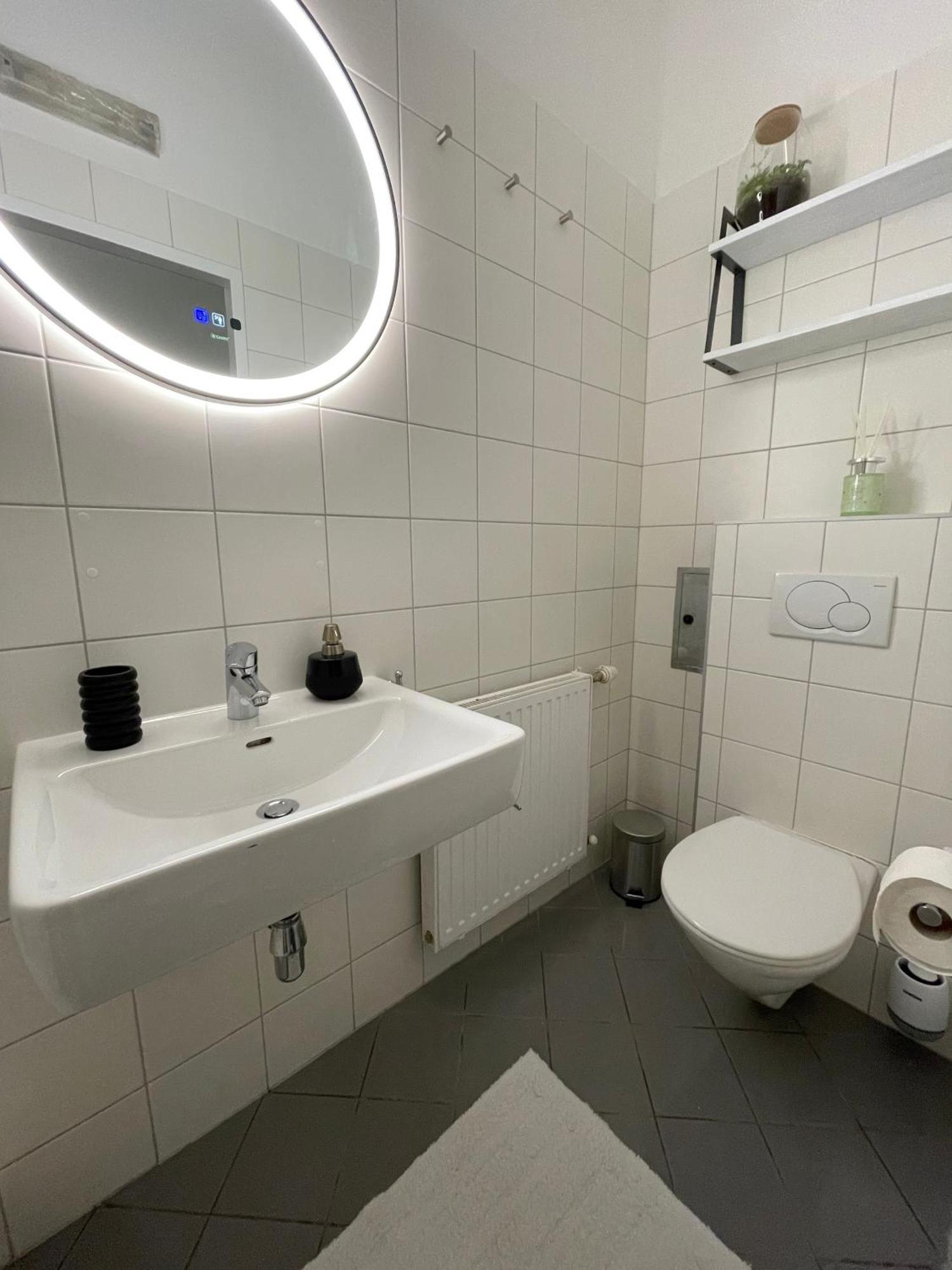 Authentic Apartment Near The City Centre Wenen Buitenkant foto